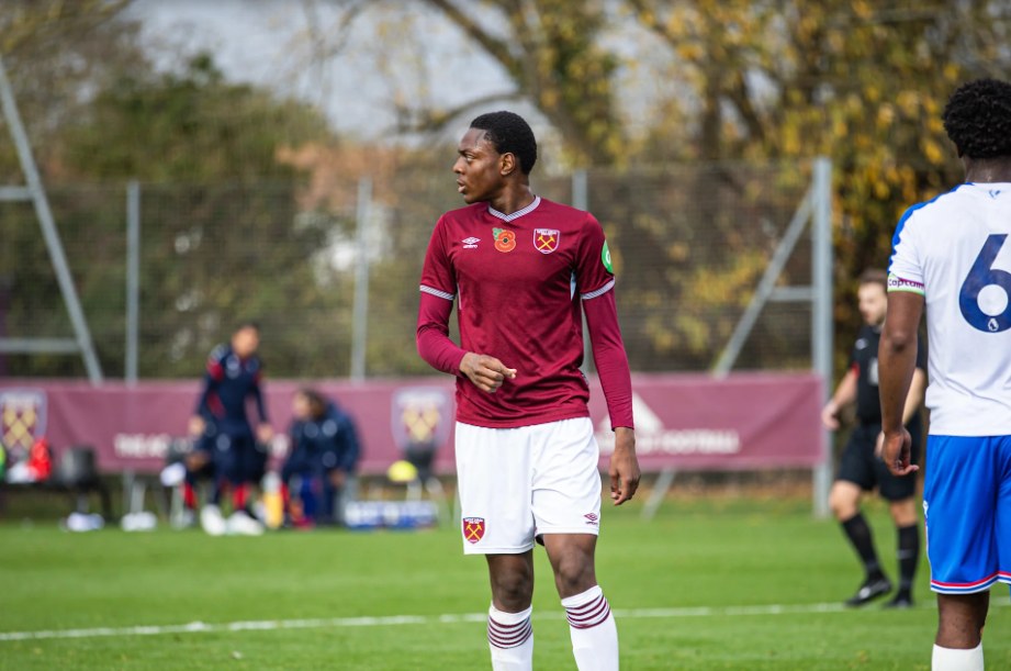 西汉姆联U17队4-1战胜莱斯特城U17，成功晋级U17英超杯半决赛