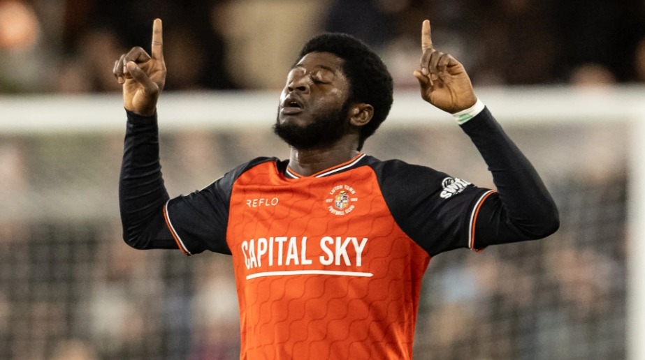 贷款观察 |科杜亚在双击中